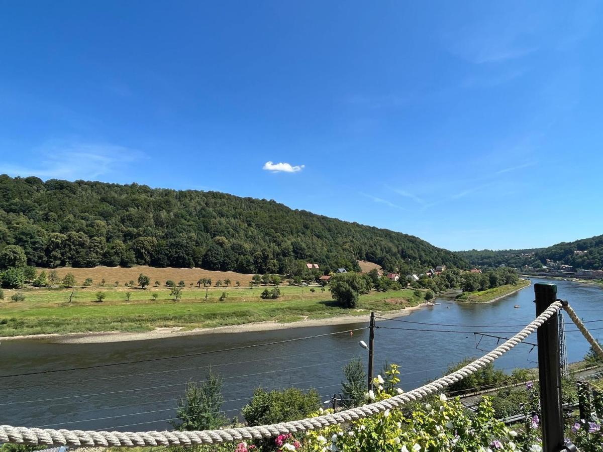 Saechsische-Schweiz-Ferienhaus-Wohnung-1-Mit-Elbblick-Sauna-Und-Kamin Konigstein an der Elbe Exterior photo