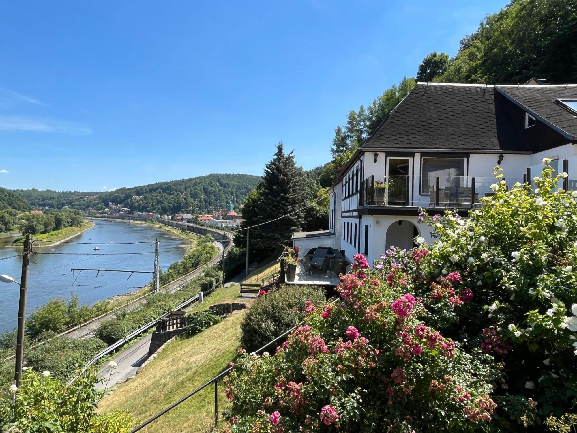 Saechsische-Schweiz-Ferienhaus-Wohnung-1-Mit-Elbblick-Sauna-Und-Kamin Konigstein an der Elbe Exterior photo